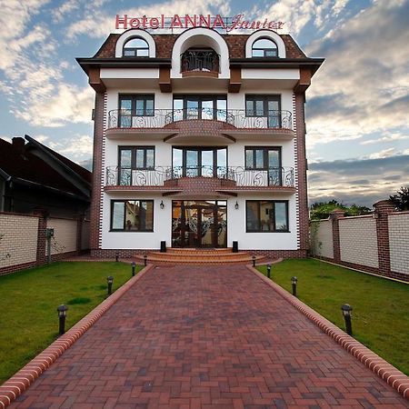Hotel Anna Junior Targu Jiu Bagian luar foto